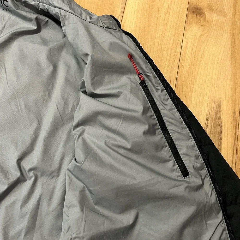 Stoic Mens XL Venture Insulated Jacket  Black and Gray Poly Filled Lightweight